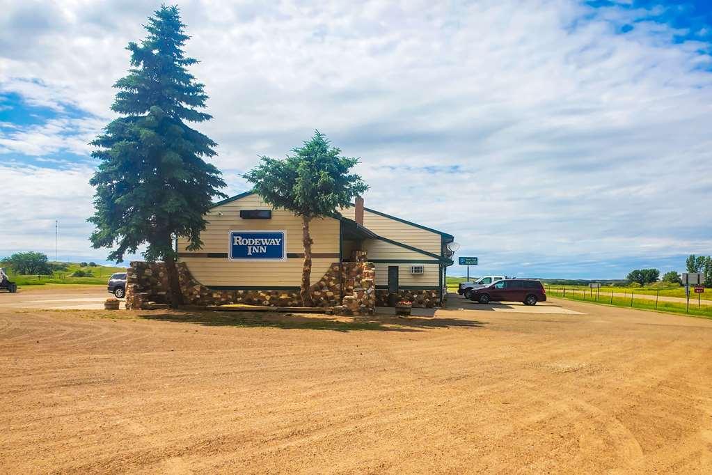 Rodeway Inn Gateway To Medora T-Roosevelt & Makoshika State Park Wibaux エクステリア 写真
