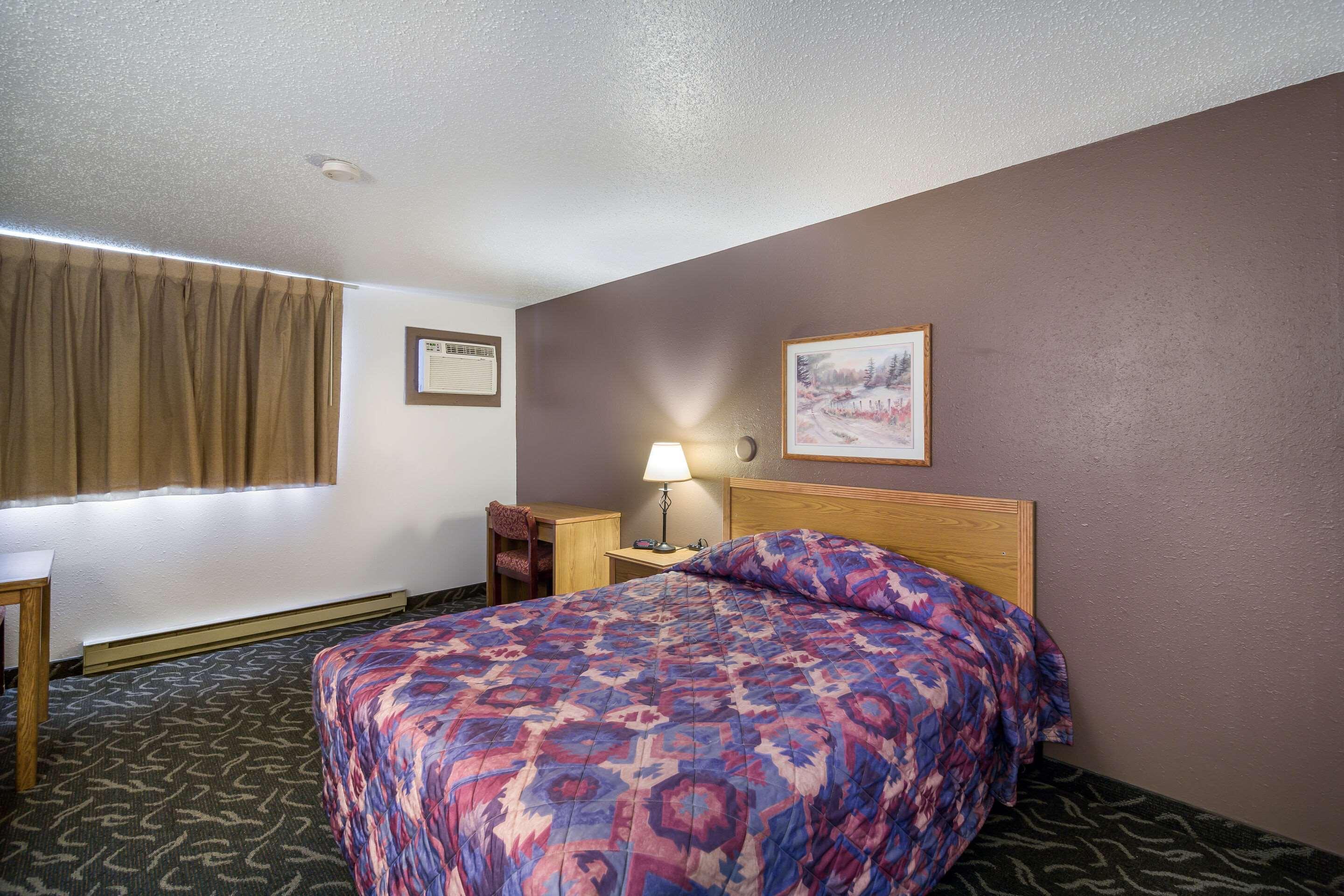 Rodeway Inn Gateway To Medora T-Roosevelt & Makoshika State Park Wibaux エクステリア 写真