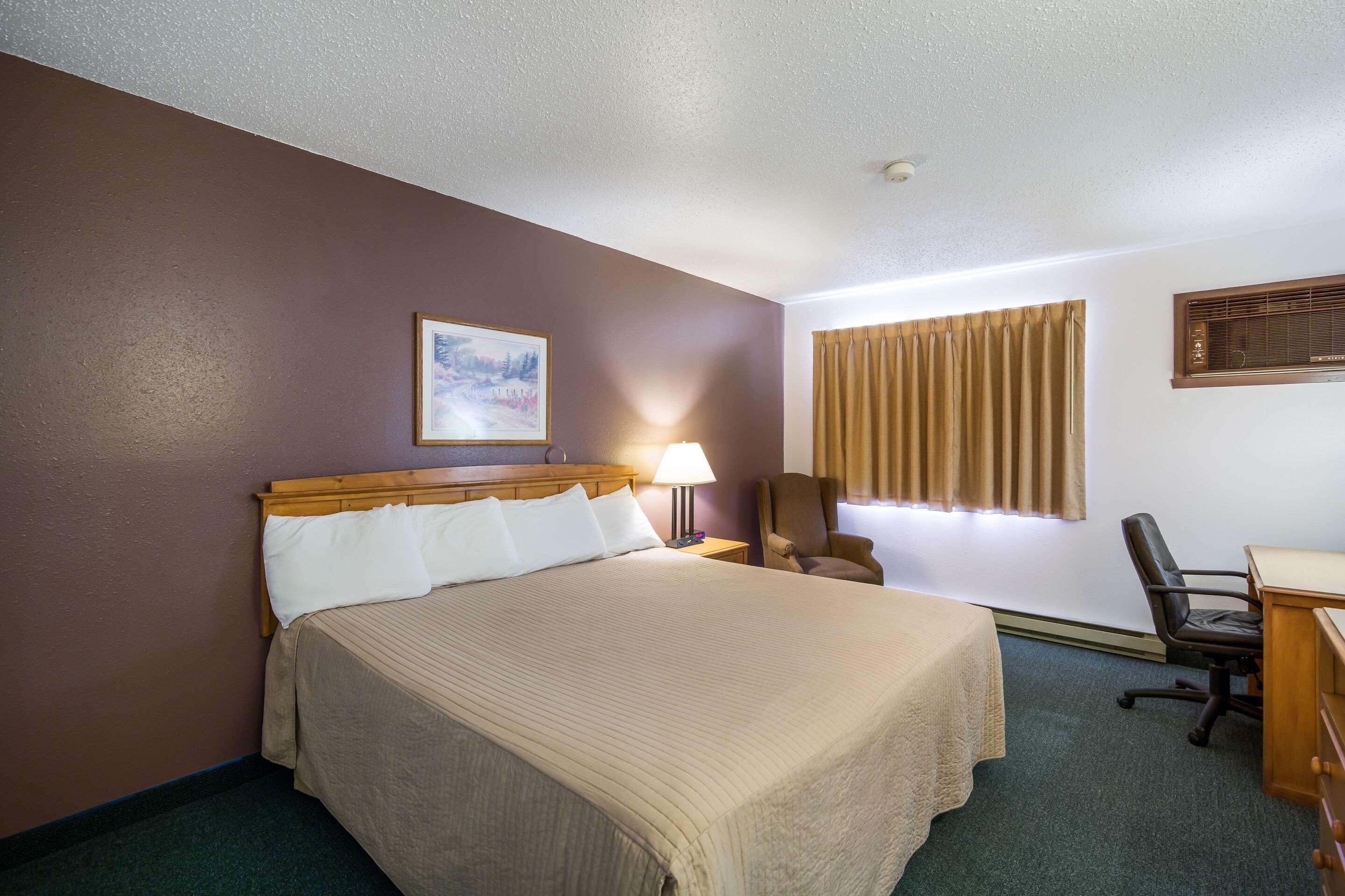 Rodeway Inn Gateway To Medora T-Roosevelt & Makoshika State Park Wibaux エクステリア 写真