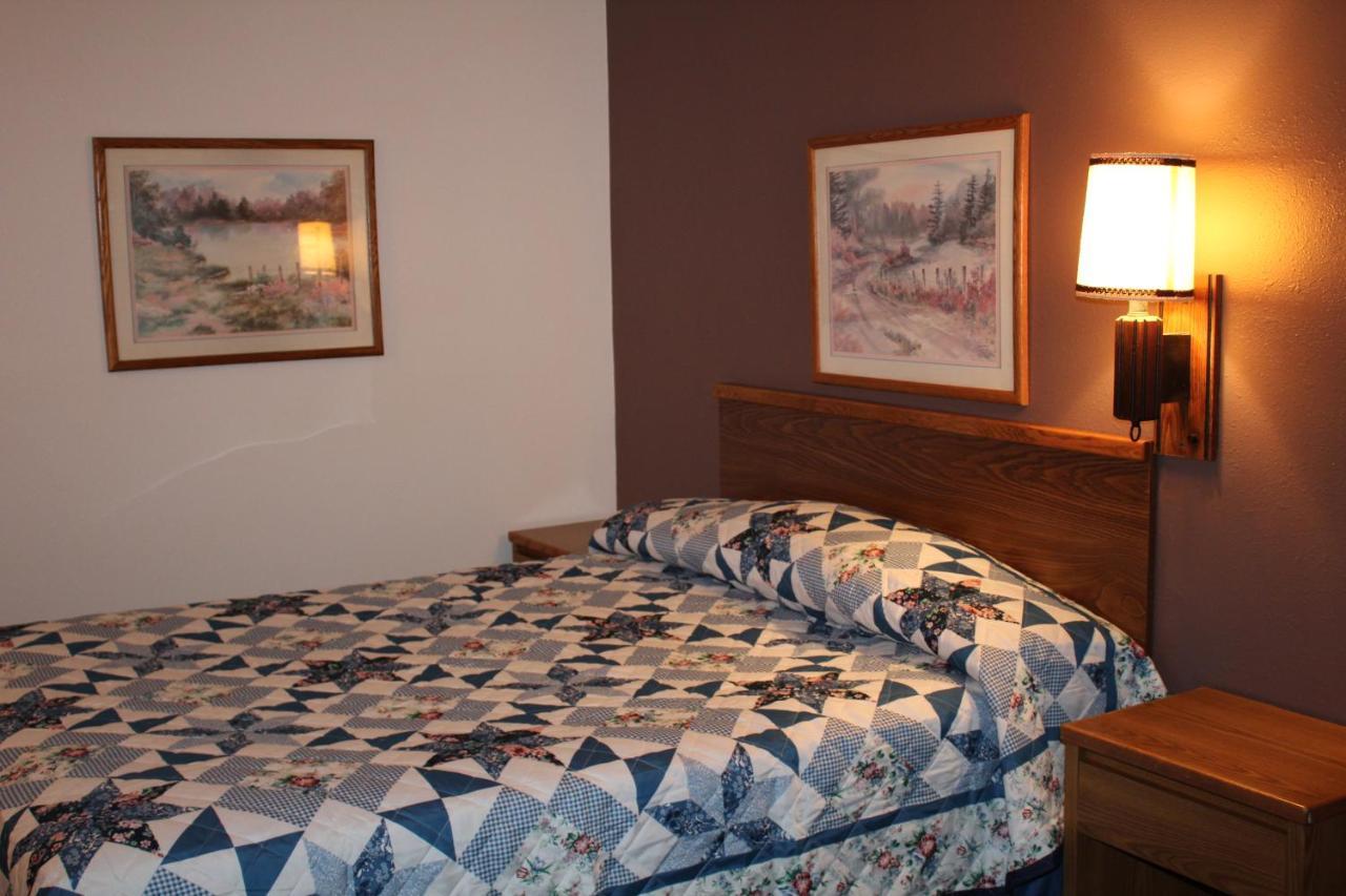 Rodeway Inn Gateway To Medora T-Roosevelt & Makoshika State Park Wibaux エクステリア 写真